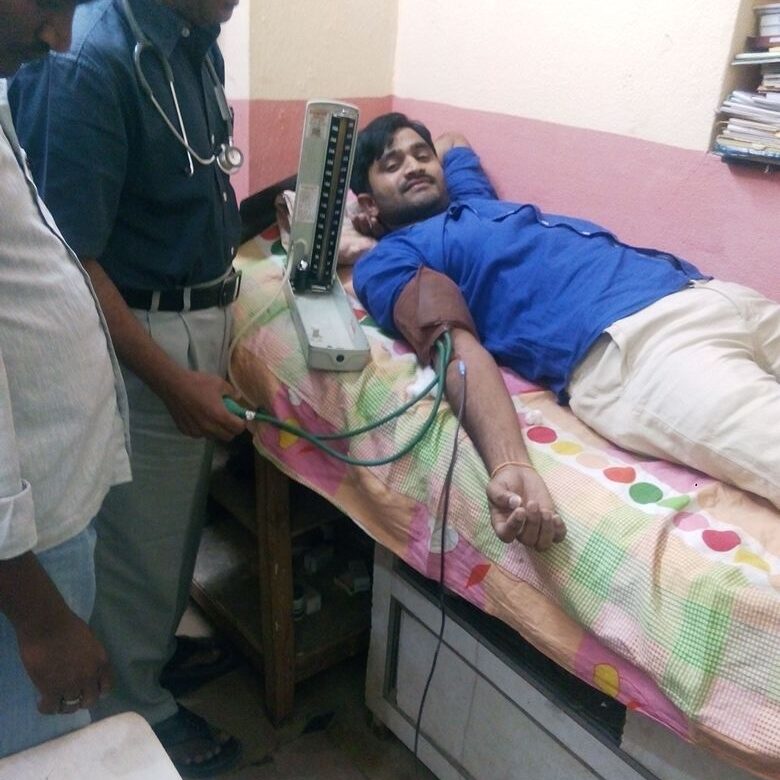 Kalavakuri Ramanaiah Donating Blood